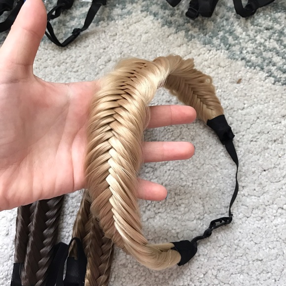 CHECK NEW LISTING IN CLOSET - Picture 6 of 8