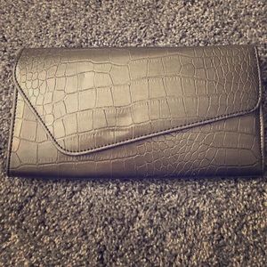 Metallic clutch