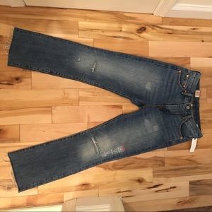🔸🔶NWT🔶🔸Levi's Wedgie Fit Kick Flare