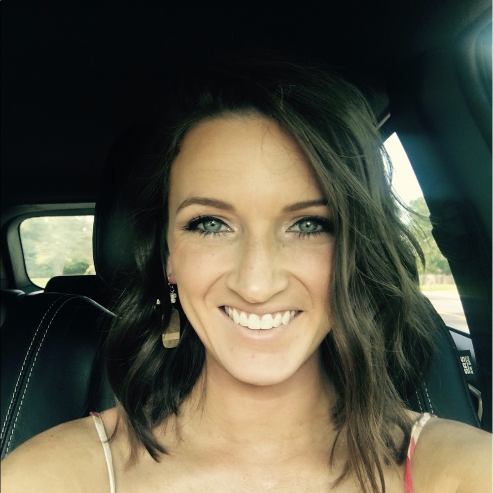 Meet your Posher, Brooke