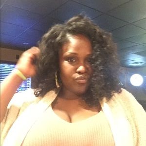 Meet your Posher, April