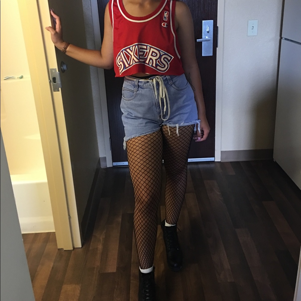 Vintage crop top sixers jersey