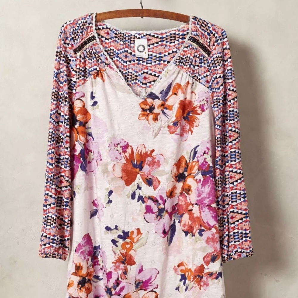 Anthropologie Akemi + Kin floral patterned top