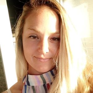 Meet your Posher, Angie