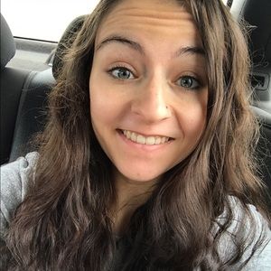 Meet your Posher, Alexandra