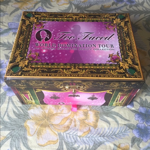 Too Faced World Domination Tour 94