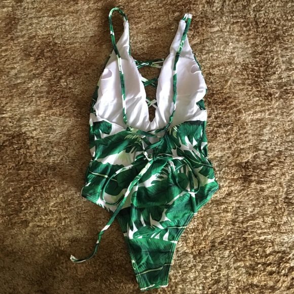 🌴Palm Leaf Criss-Cross One Piece Swimsuit - Picture 4 of 8