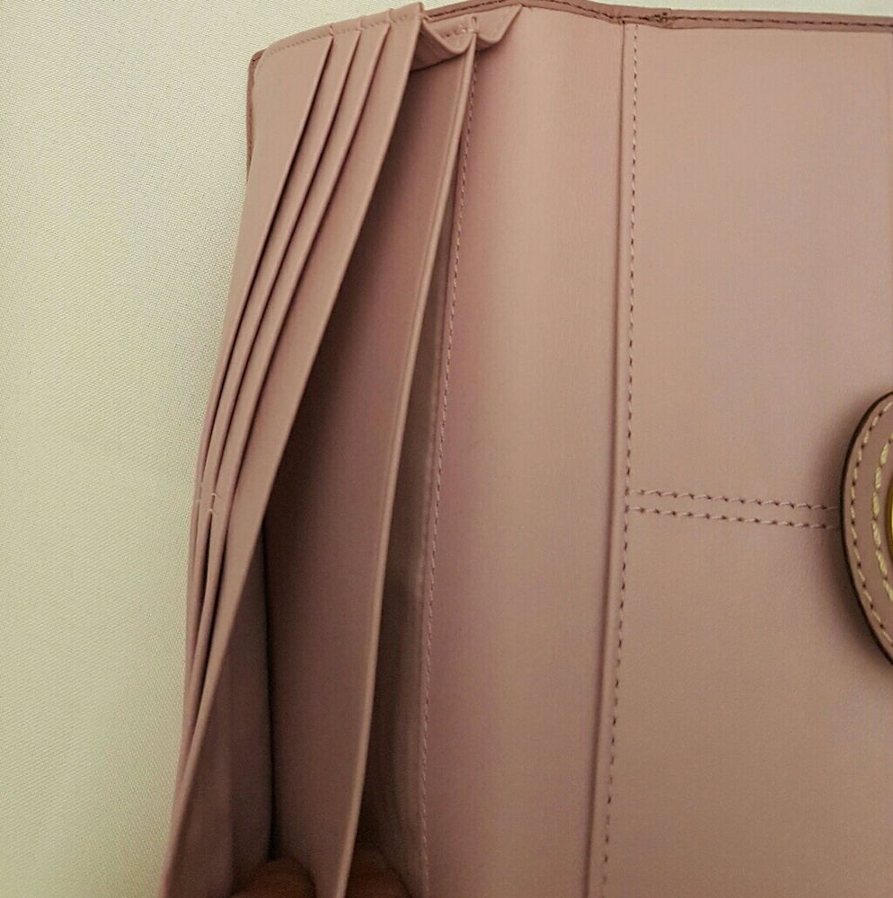 Coach Wallet - Picture 7 of 8