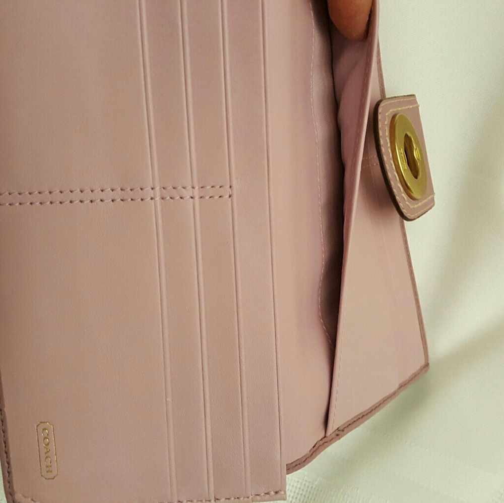 Coach Wallet - Picture 8 of 8