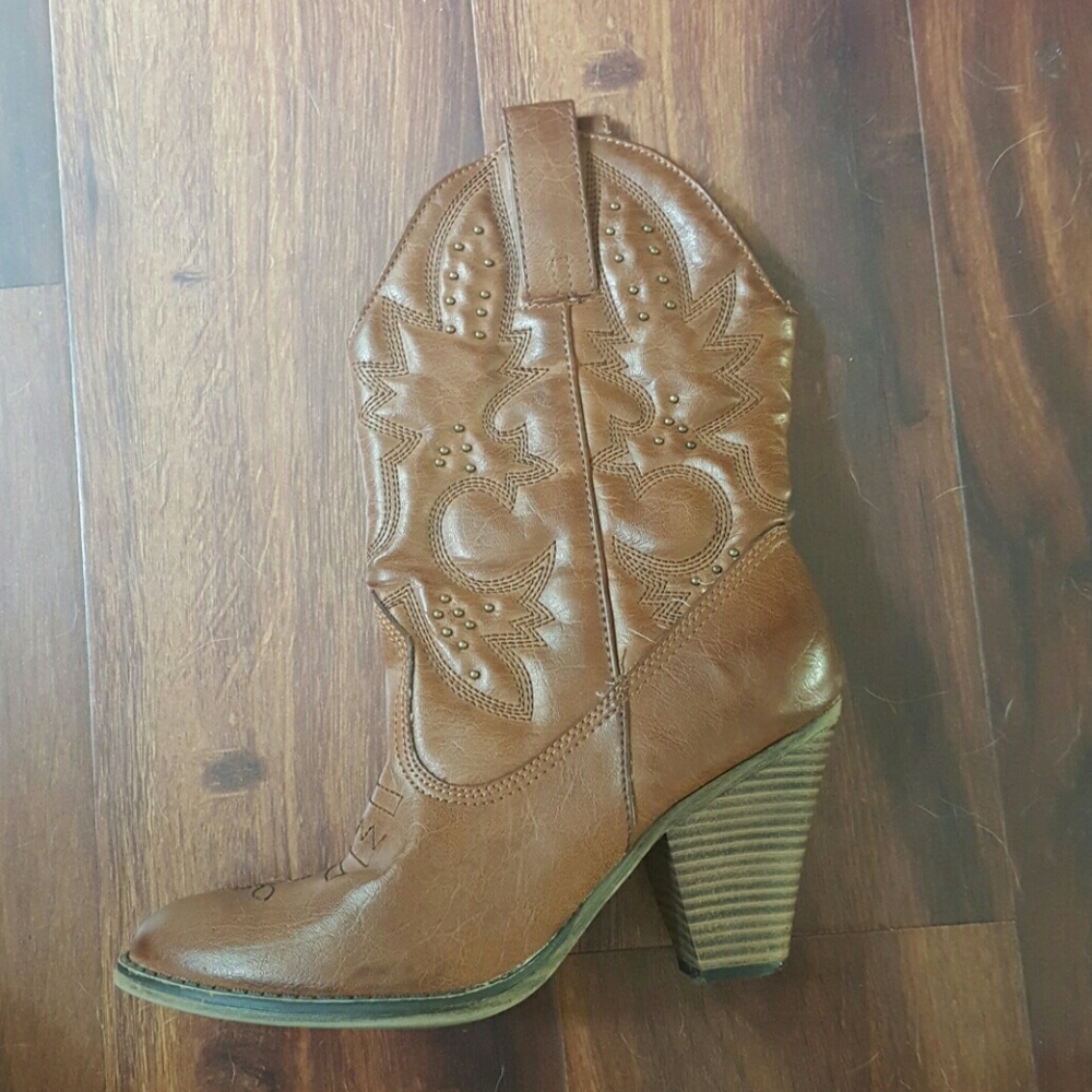 Mia Cowgirl boots