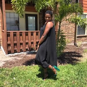 Meet your Posher, Mikailia