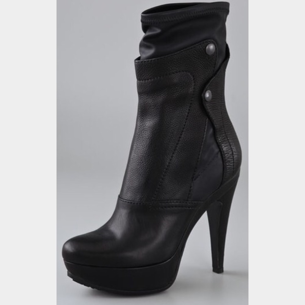 Vera Wang Fiona Boots, BRAND NEW!