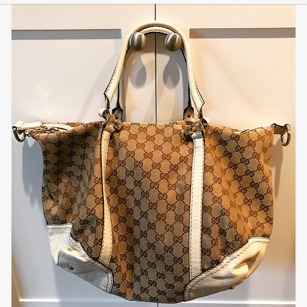 Beige and light brown Gucci bag 💼