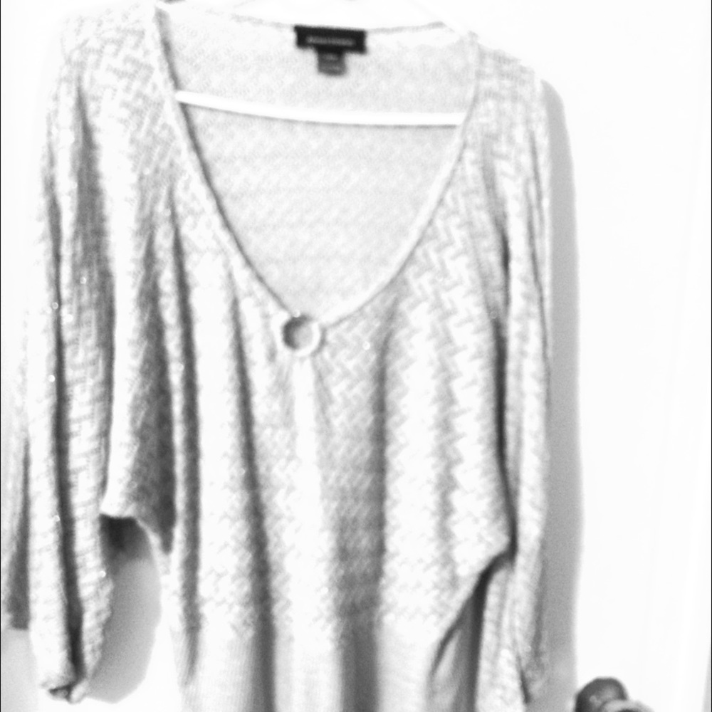 Low cut tunic
