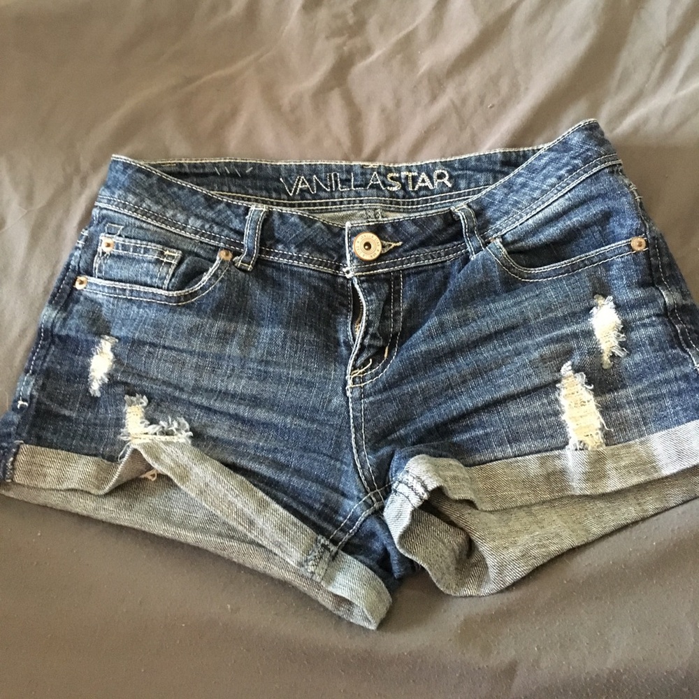 Denim distressed shorts