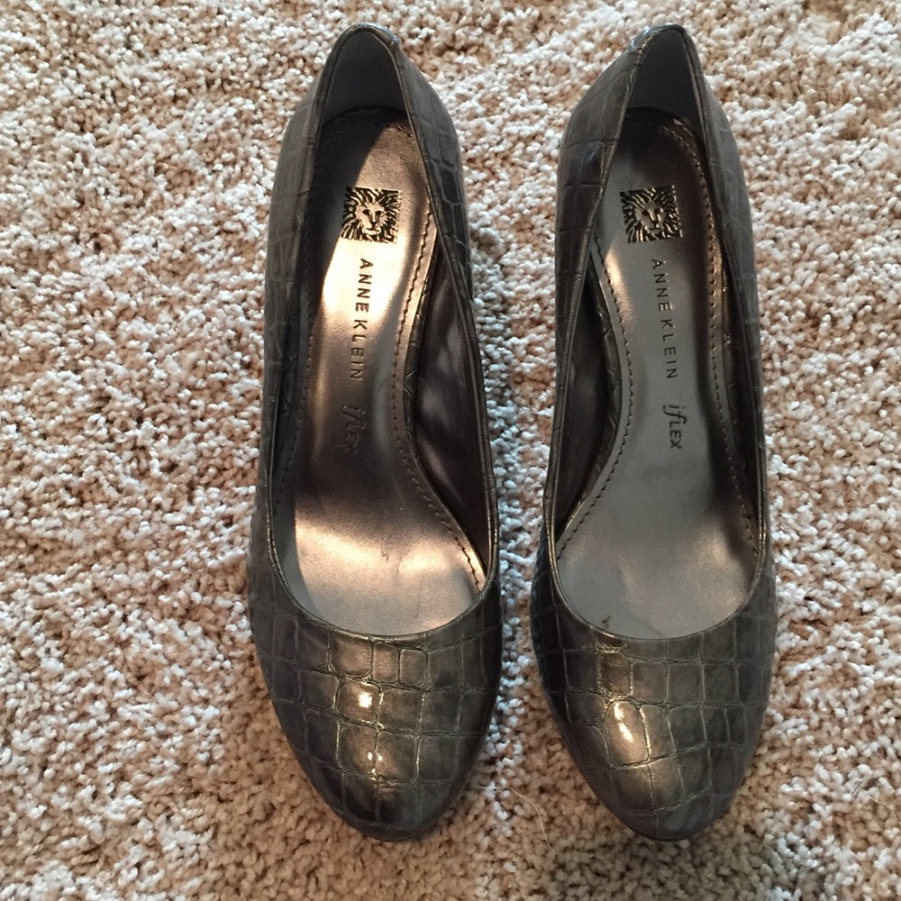 New Anne klein pumps