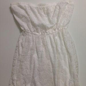 White lace hollister dress