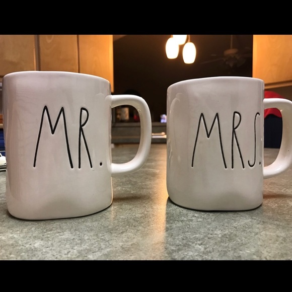 Rae Dunn Accessories - Rae Dunn mugs