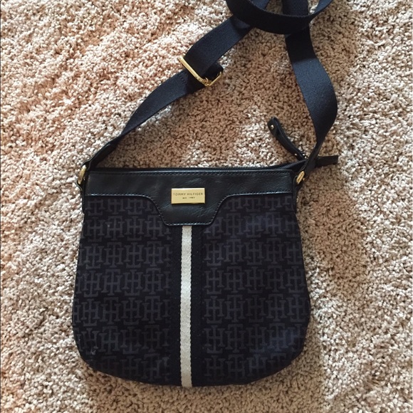 Tommy Hilfiger crossbody bag - Picture 1 of 2