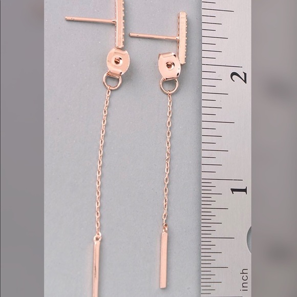 ❤️Dainty Rose Gold Earrings❤️ - Picture 2 of 2