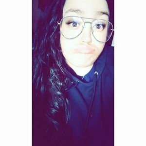 Meet your Posher, Angelica