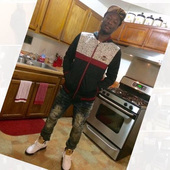 Meet your Posher, Octavious - Picture 1 of 1