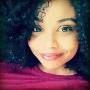 Meet your Posher, Victoria