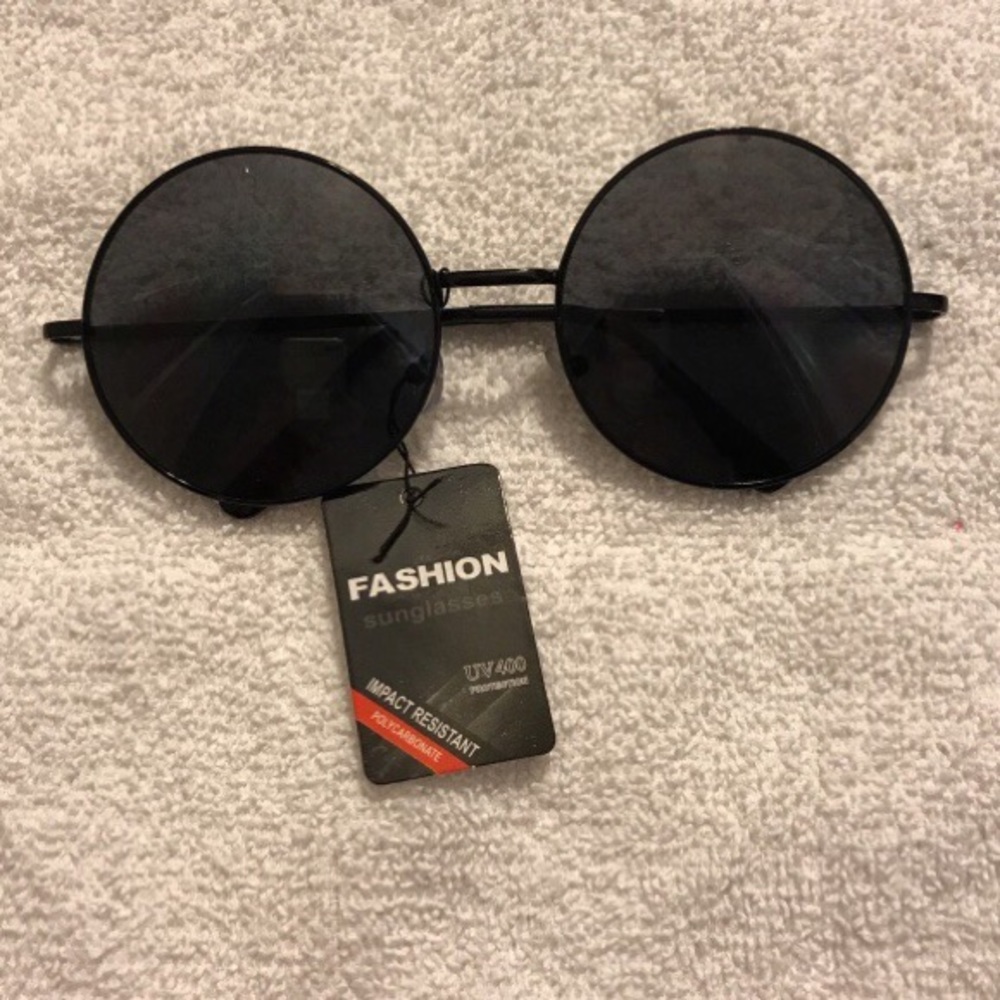 Black hippie sunglasses
