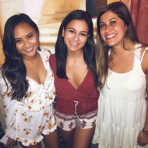 Meet your Posher, Danielle