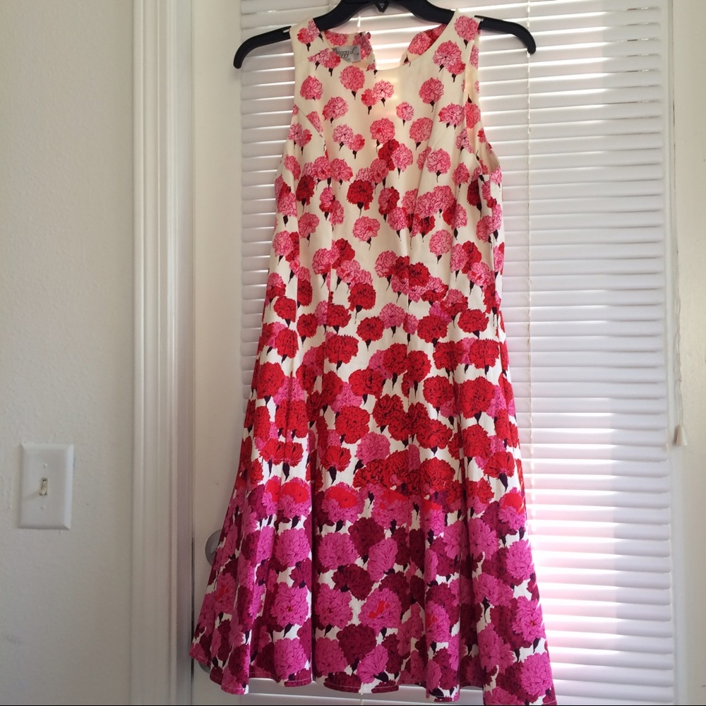 Cute pink and white sun dress.