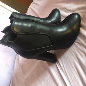 Black Jacobies booties