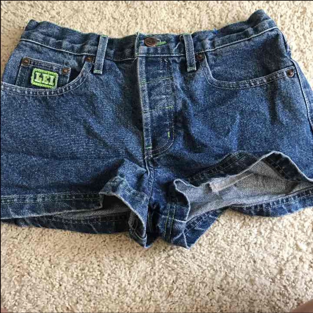 Mom short