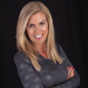 Meet your Posher, Denise