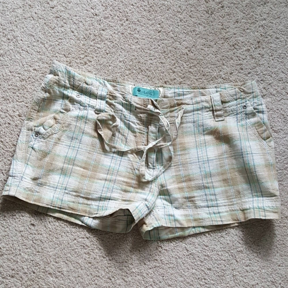 🌺 Plaid Shorts