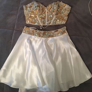 Dave & Johnny prom homecoming dress