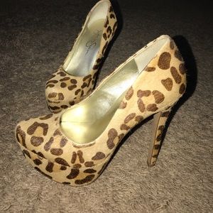 Jessica Simpson heels
