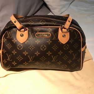 Louis Vuitton satchel 💯% authentic