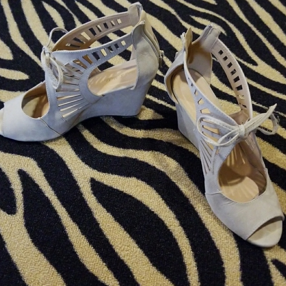 Wedge sandals