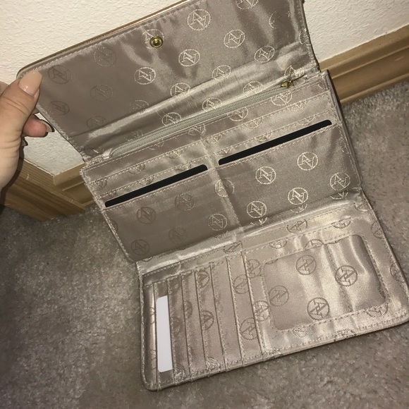 Wallet - Picture 2 of 3