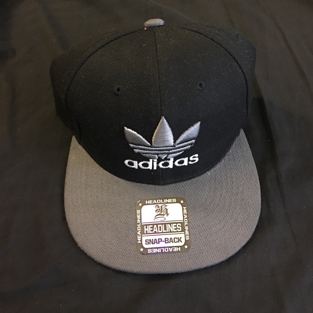 (SOLD) Addidas snap back