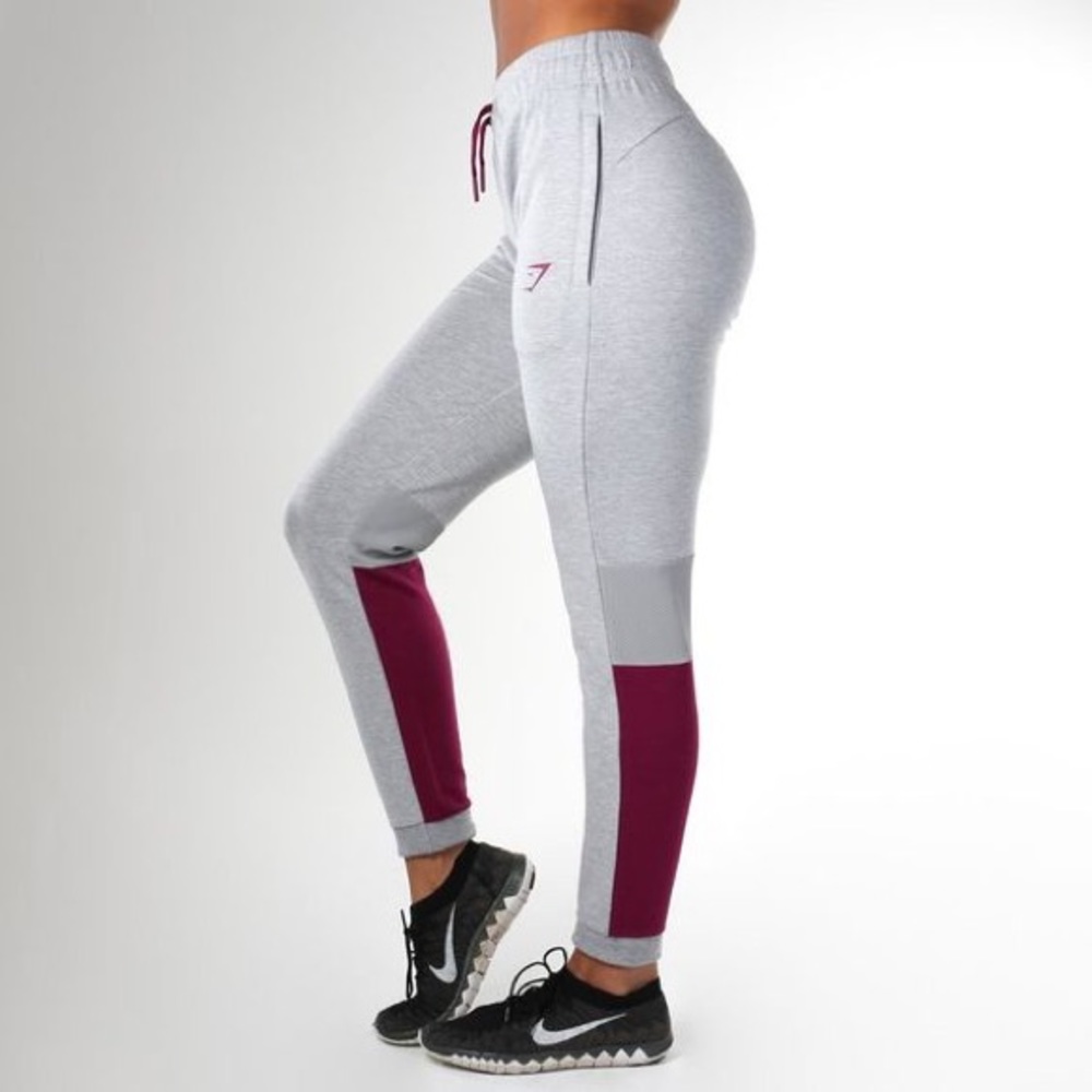 ISO, DO NOT BUY! Gymshark plum/gray impulse jogger