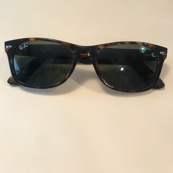 ☀️🕶New Wayfarer Classic🕶☀️ - Picture 3 of 5