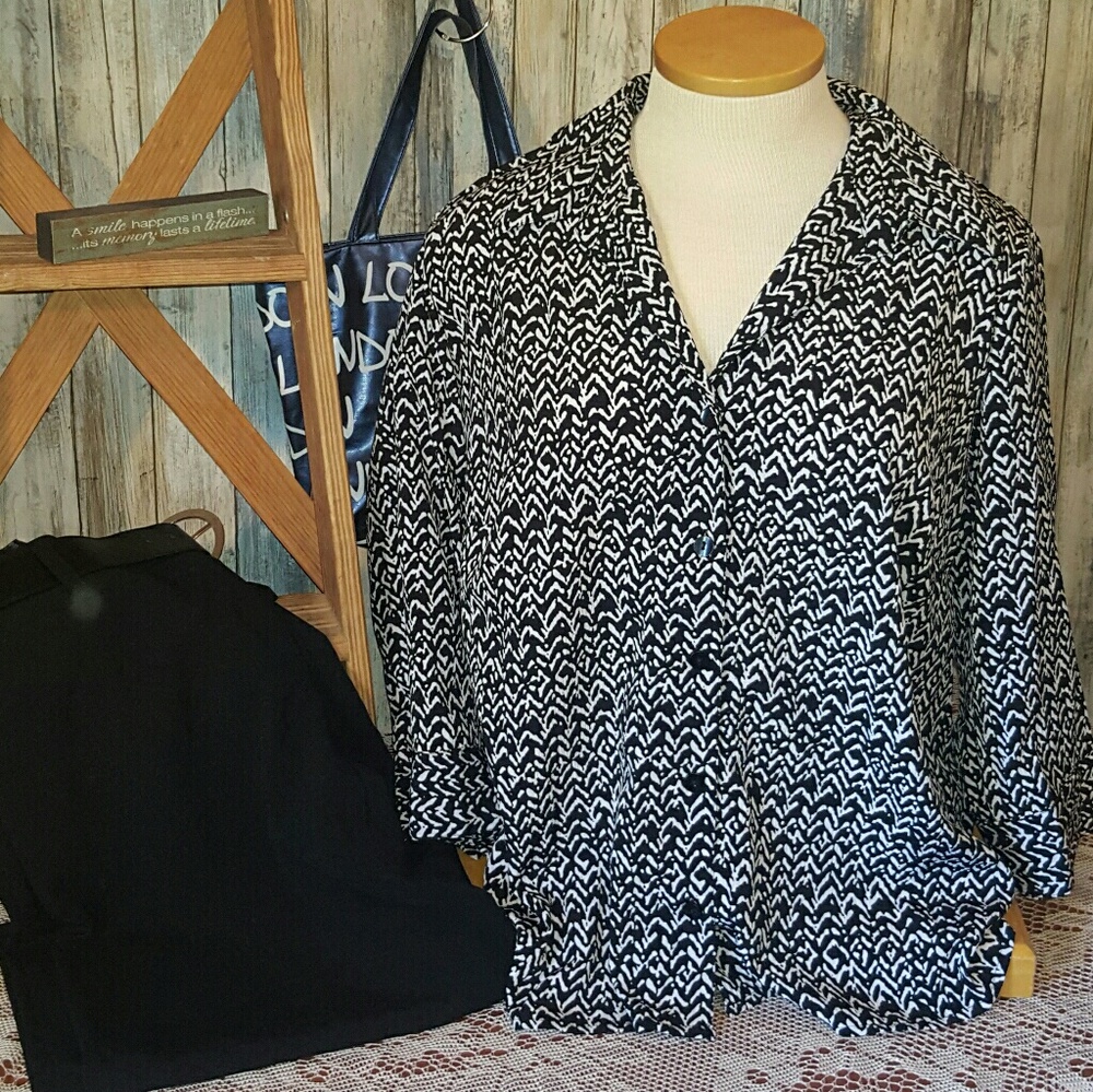 Graphic black & white print women's blouse