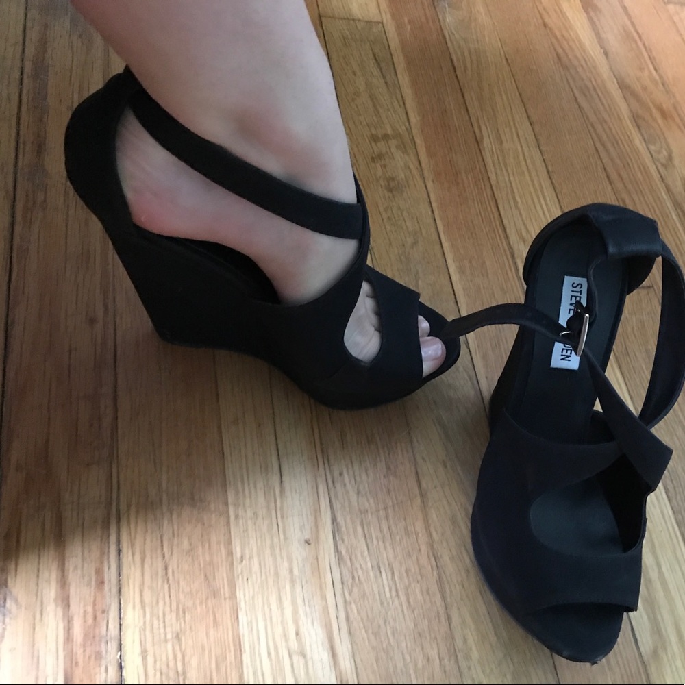 8 Steve Madden wedges