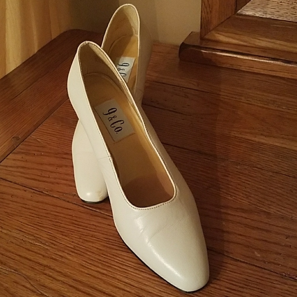 9 & Co. Pumps