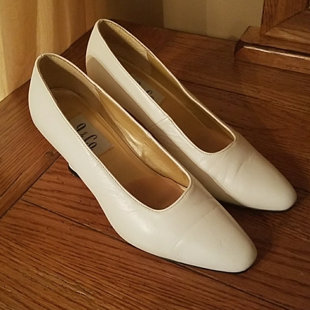 9 & Co. Pumps - Picture 3 of 7