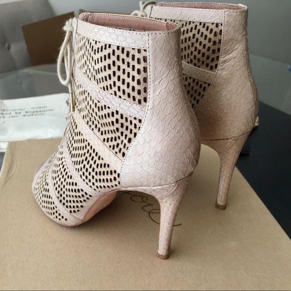 Joie Lace-Up Bootie - Picture 4 of 8