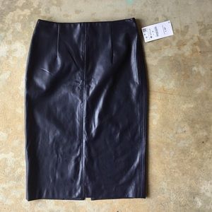 Adorable Brand New Zara Leather Skirt!