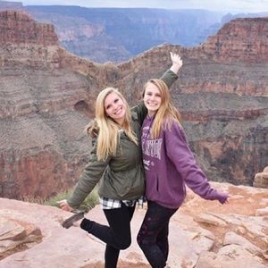 Meet your Posher, Kayla