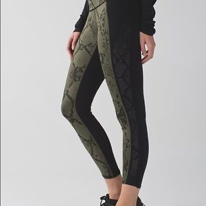 Lulu Lemon Beyond Boundaries leggings